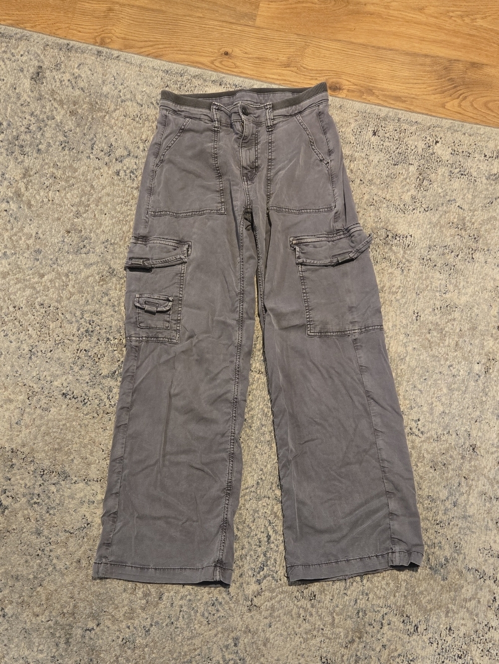 American Eagle Outfitters Gray Cargo Pants with Utility Pockets